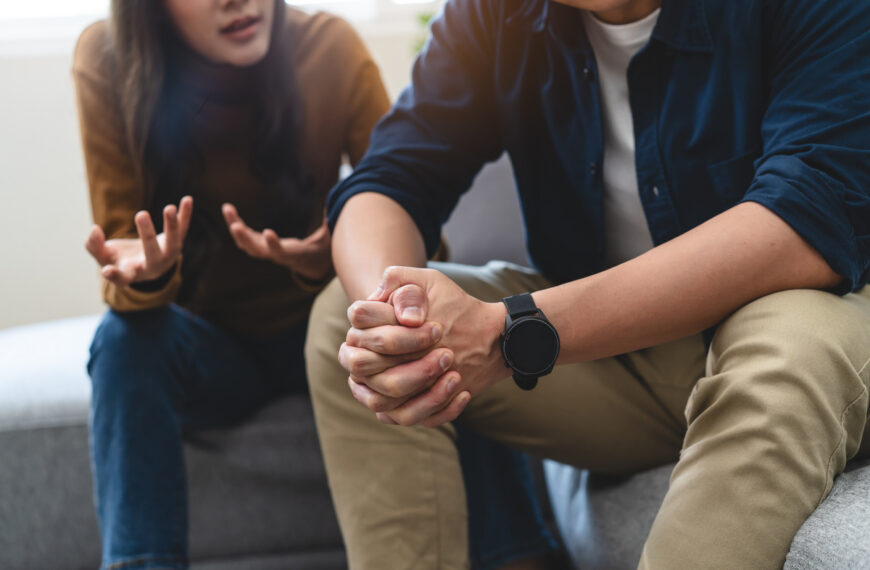 How to Deal with Election Anxiety and Political Disagreements with Close Friends and Family